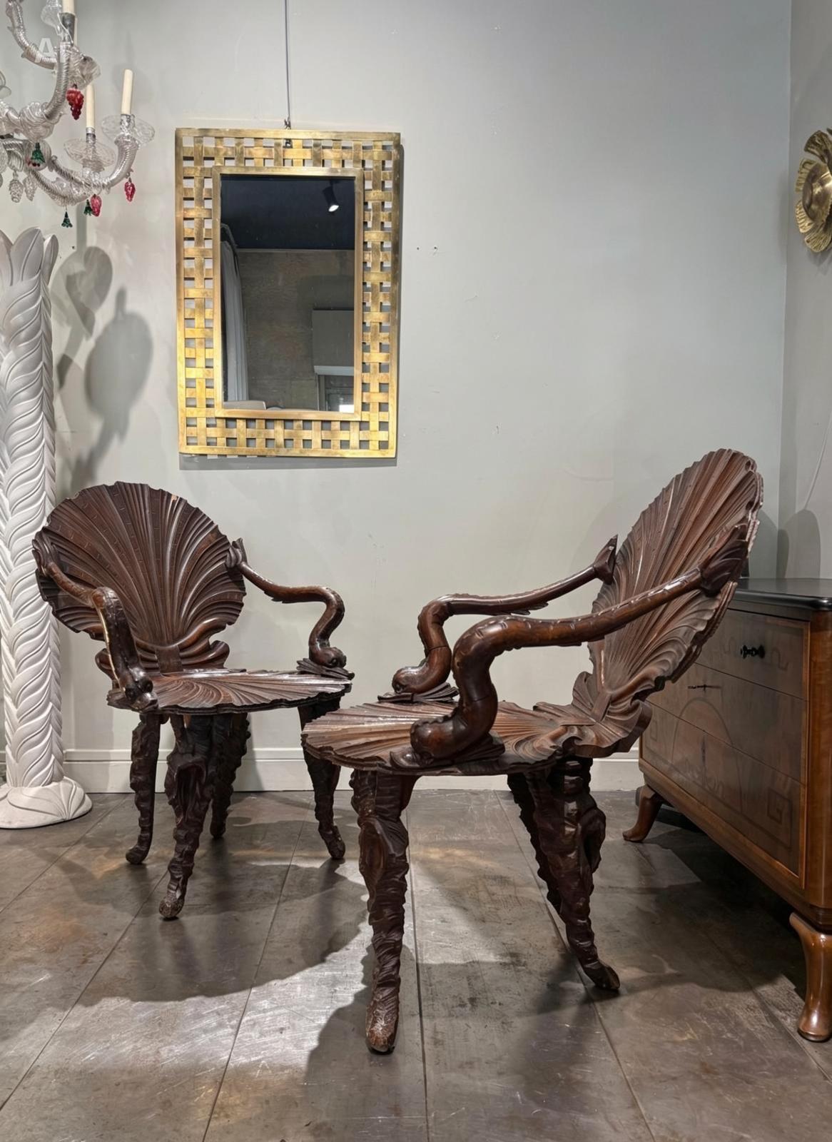 Pair of Grotto armchairs Pauly cie, Venise 19th C  